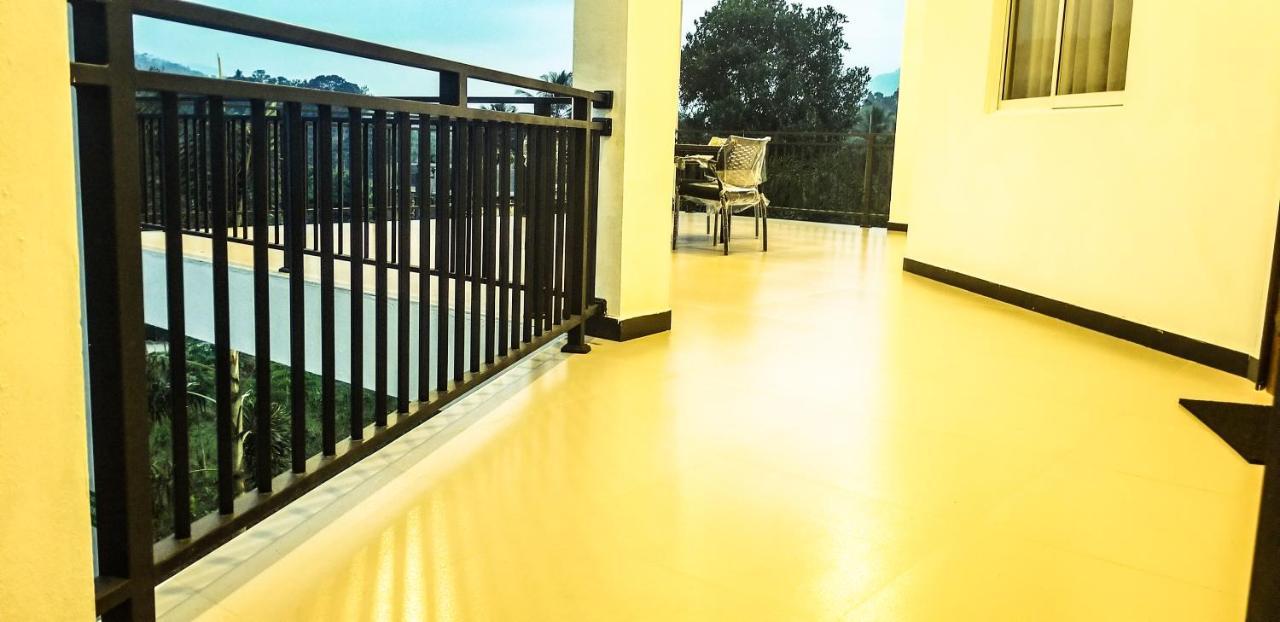 Akoya Pearl Hotell Ratnapura Exteriör bild