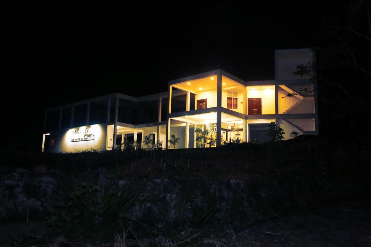 Akoya Pearl Hotell Ratnapura Exteriör bild